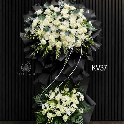 Kệ hoa viếng trắng đen KV37 phối hồng trắng