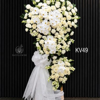 Kệ hoa viếng lan hồ điệp trắng KV49